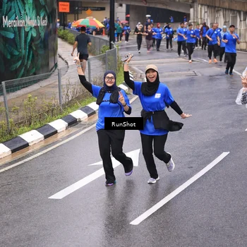Runner Photo 7951824