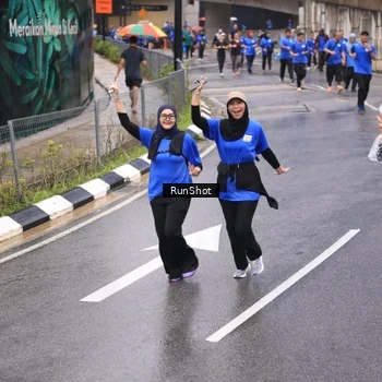 Runner Photo 7951825