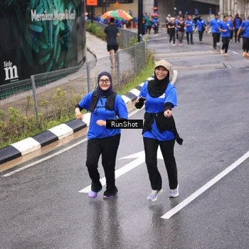 Runner Photo 7951831