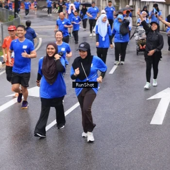 Runner Photo 7951846