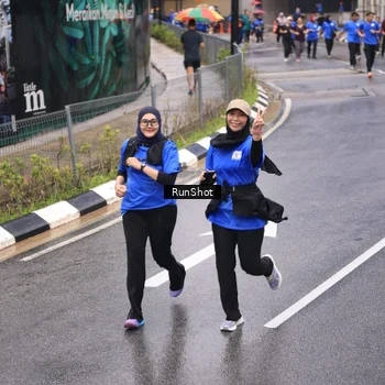 Runner Photo 7951847