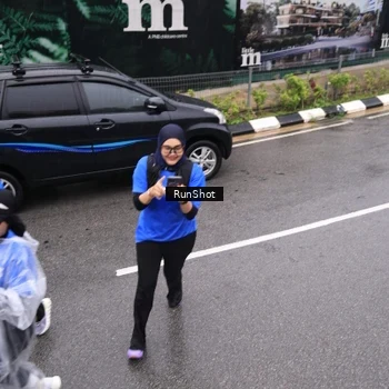 Runner Photo 7951875