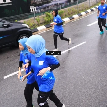 Runner Photo 7951899