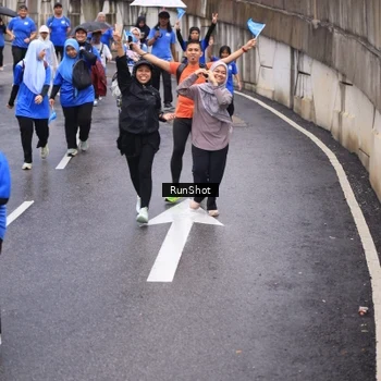 Runner Photo 7951904