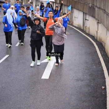 Runner Photo 7951931
