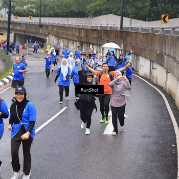 Runner Photo 7952013