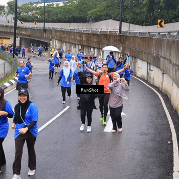 Runner Photo 7952022