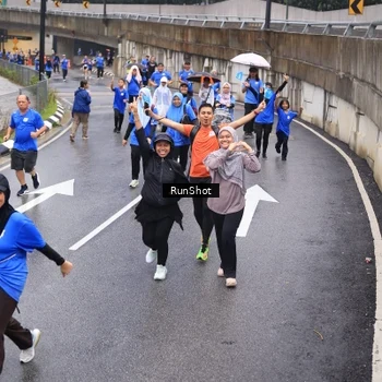 Runner Photo 7952069