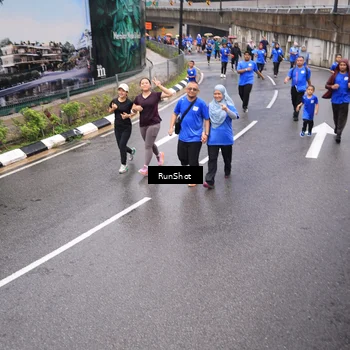 Runner Photo 7952075