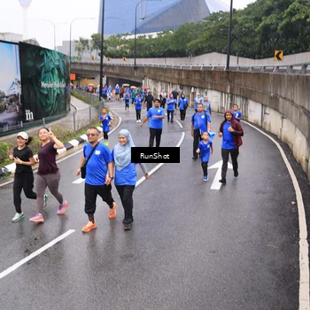 Runner Photo 7952086