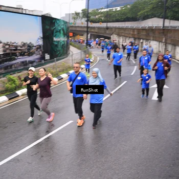 Runner Photo 7952088