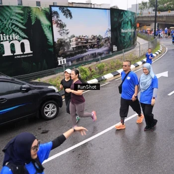 Runner Photo 7952096