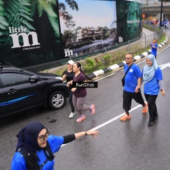 Runner Photo 7952097