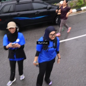 Runner Photo 7952100