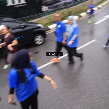 Runner Photo 7952108