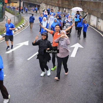 Runner Photo 7952124