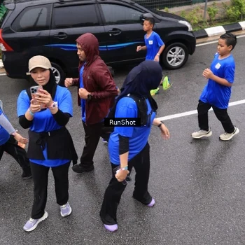 Runner Photo 7952146