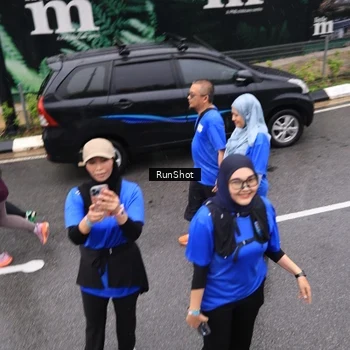 Runner Photo 7952151