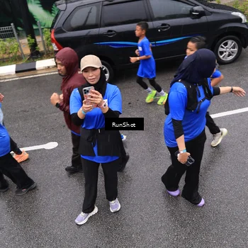 Runner Photo 7952153
