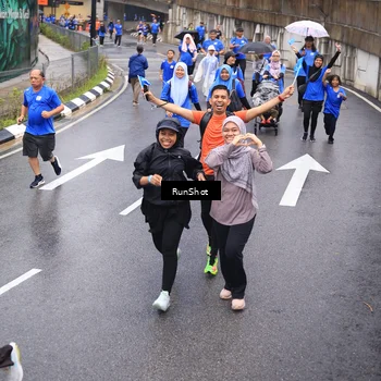 Runner Photo 7952155