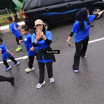 Runner Photo 7952166
