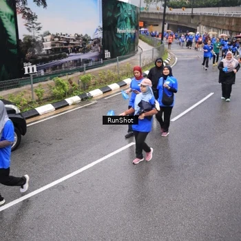 Runner Photo 7952249