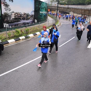 Runner Photo 7952250