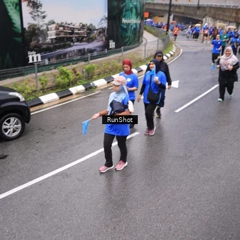 Runner Photo 7952254