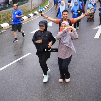 Runner Photo 7952255