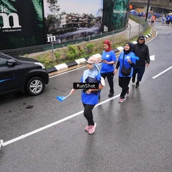 Runner Photo 7952259