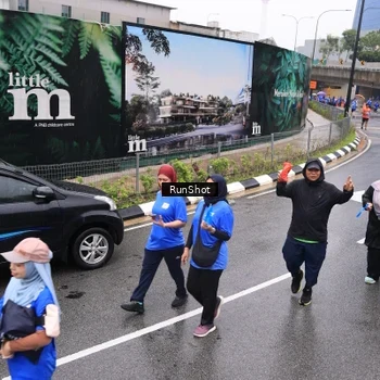 Runner Photo 7952287