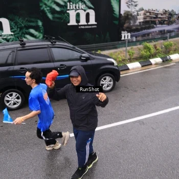 Runner Photo 7952320