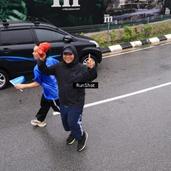 Runner Photo 7952335
