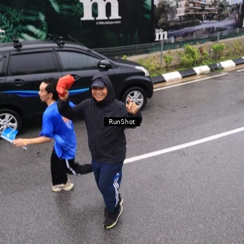 Runner Photo 7952337