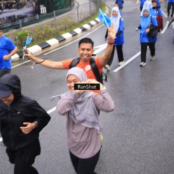 Runner Photo 7952343