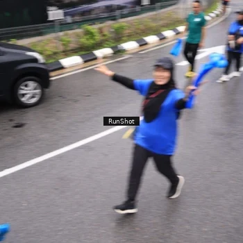 Runner Photo 7952372