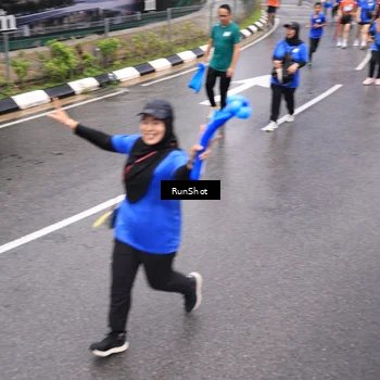 Runner Photo 7952374