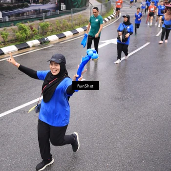 Runner Photo 7952375