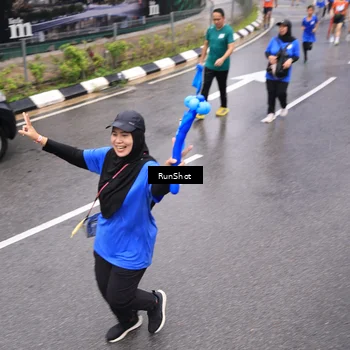 Runner Photo 7952376