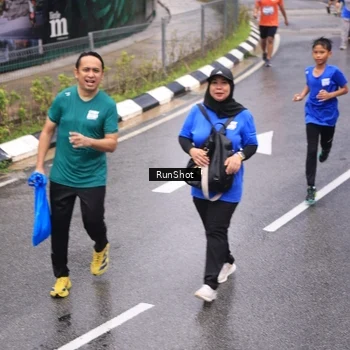 Runner Photo 7952395