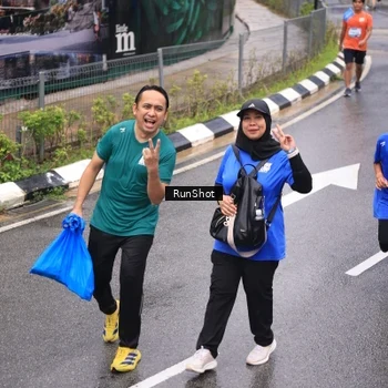 Runner Photo 7952402