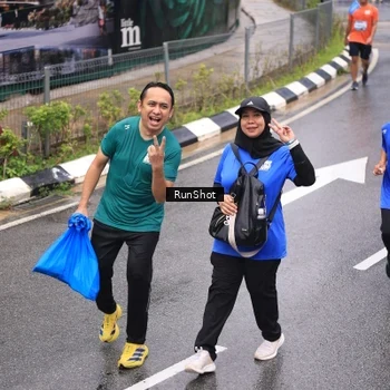 Runner Photo 7952403