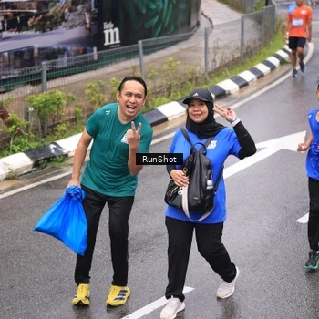 Runner Photo 7952405