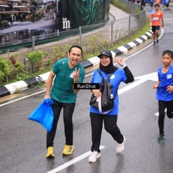 Runner Photo 7952406