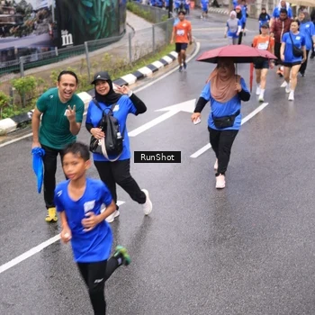 Runner Photo 7952420