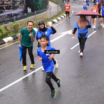 Runner Photo 7952421