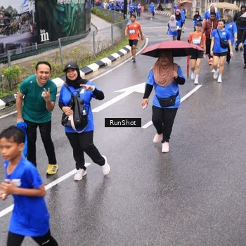 Runner Photo 7952423