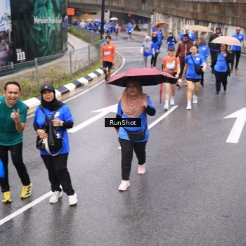 Runner Photo 7952425