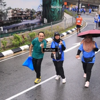 Runner Photo 7952428