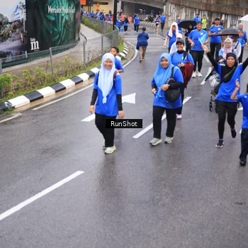 Runner Photo 7952440